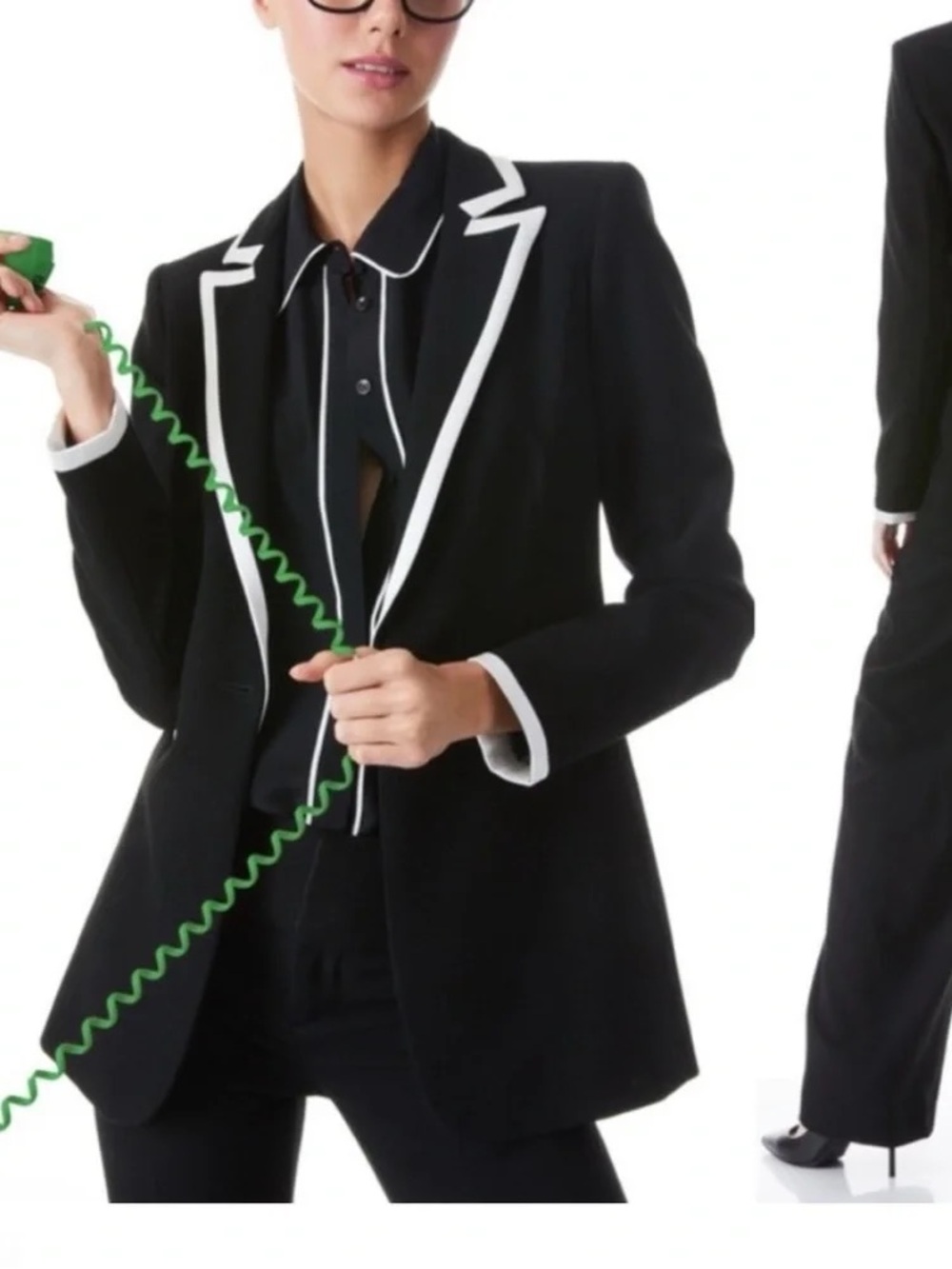 NWT $550 Alice and Olivia Breann Contrast Trim Blazer